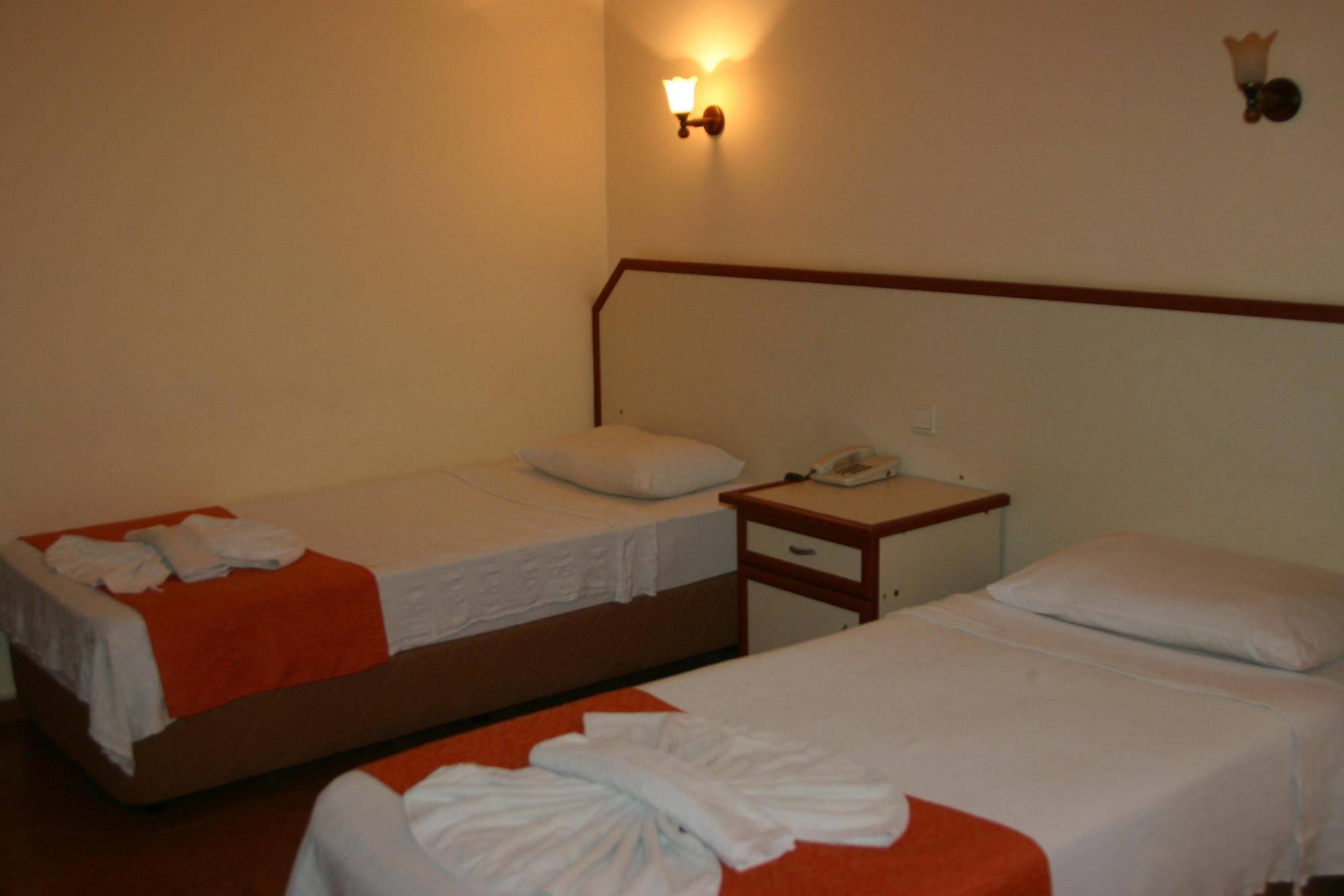 Hotel Santur Кушадасы Экстерьер фото