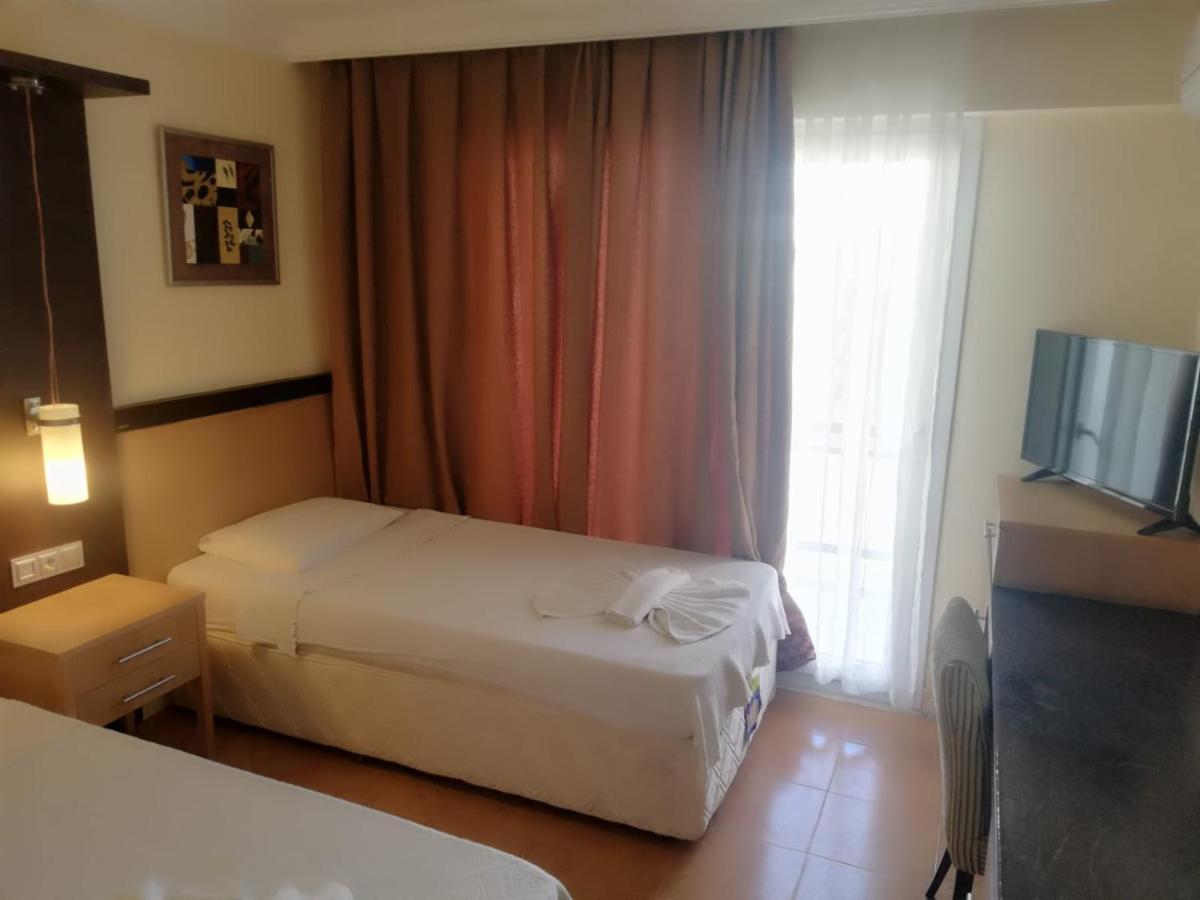 Hotel Santur Кушадасы Экстерьер фото